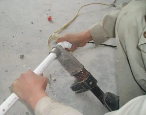 新建漏水维修电话